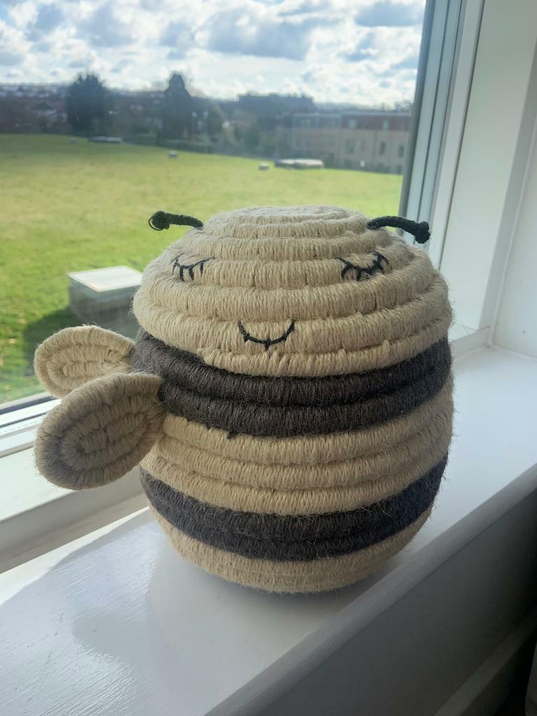 hm bee basket
